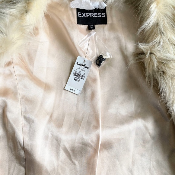 NWT Express Color Block Faux Fur White Black Coat Jacket Size XS TP - Picture 9 of 13